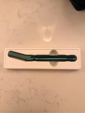 Leaf Dermaplane Tool